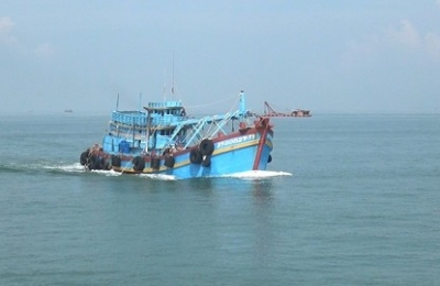 Cảnh sát Biển bắt giữ tàu vận chuyển 60.000 lít dầu trái phép